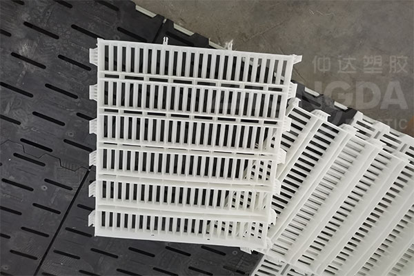 現(xiàn)代化養(yǎng)豬用什么材質(zhì)漏縫板最好？